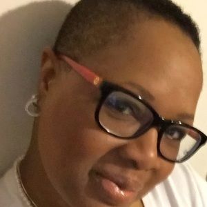 Meet your Posher, Shelly